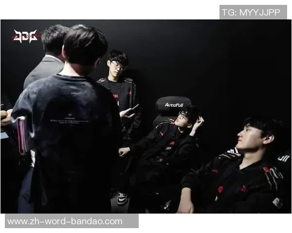 赛后复盘:BLG与FPX对决中的节奏掌控与战术分析 赛后复盘:BLG与FPX对决中的节奏掌控与战术分析